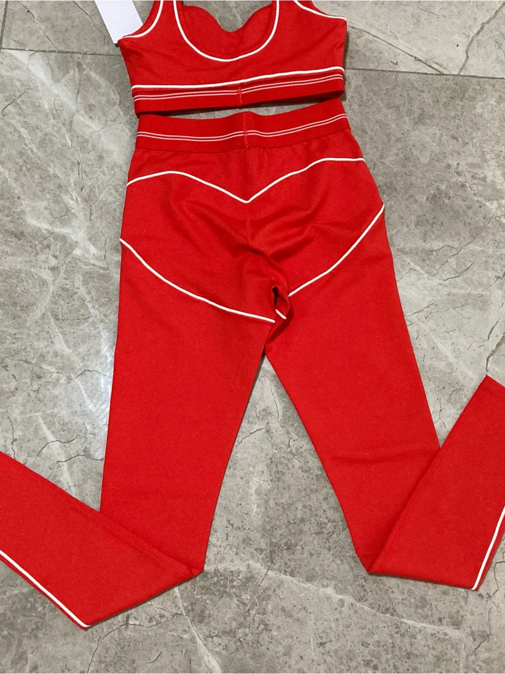 ALO Yoga Red Seam-Accent Sports Bra & High-Waist Leggings Set